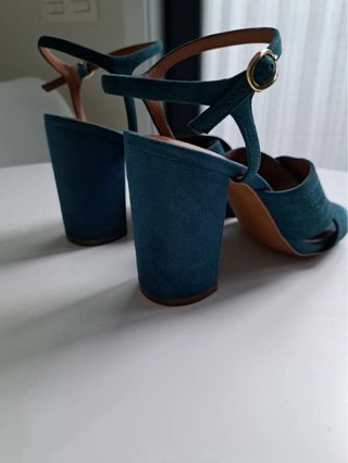 Sandalias verdes tacón