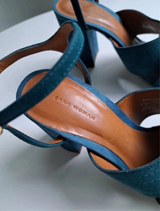 Sandalias verdes tacón