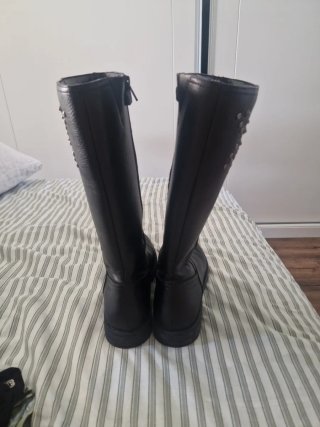 Botas altas Geox negras con tachuelas