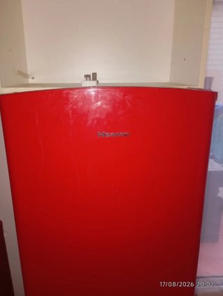 Nevera Hisense Roja 4 años uso