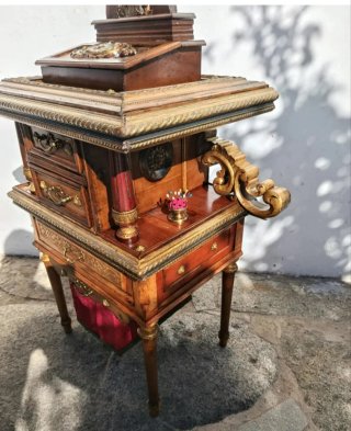 Costurero madera y dorados