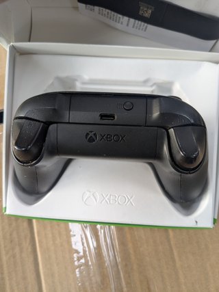 Mando Xbox Carbon Black