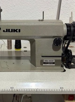 Máquina de coser plana industrial