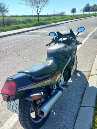 Suzuki GSX 1100 F Sportbike