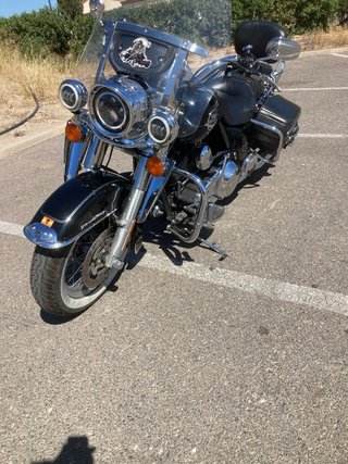 Harley-Davidson road king FLHR