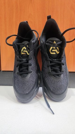 Zapatillas Nike Giannis Immortality 4 Negro/Dorado