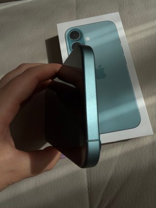 iPhone 16 128 GB Verde