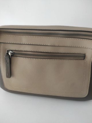 Bolso bandolera beige y marrón