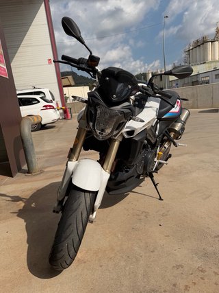 BMW F800R tricolor