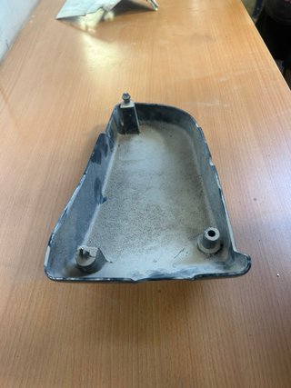 Tapa Bajo Asiento Kawasaki Vulcan 1500 Dcha