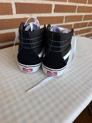 Zapatillas Vans SK8-Hi Negras y Blancas