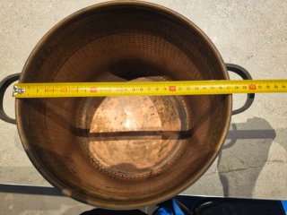 Olla de cobre antigua