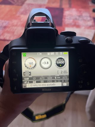 Nikon D3400 + 18-55mm VR | 24MP | Full HD | SnapBr