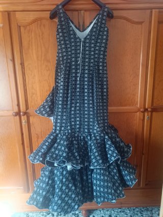 Traje de flamenca con volantes
