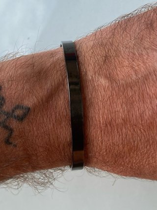 Braccialetto rigido nero in acciaio