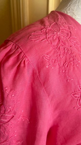 Camisa Lino Bordada Mano Rosa