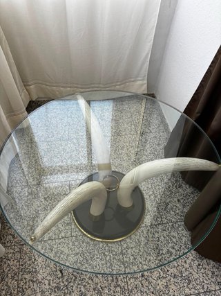 Mesa centro cristal cuernos dorados