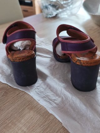 Sandalias Art Piel Velcro Morado Rosa