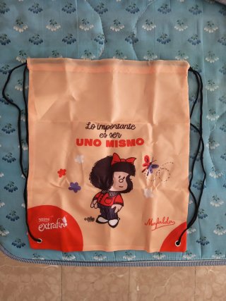 Cambio mochila bolsa Mafalda Nestlé