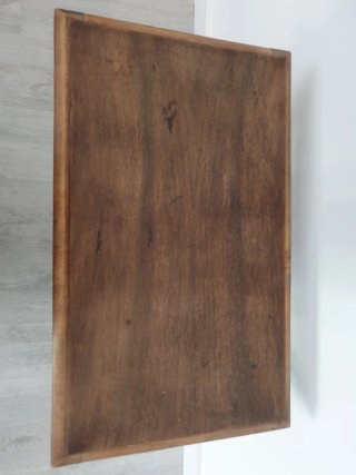 Mesa auxiliar de madera