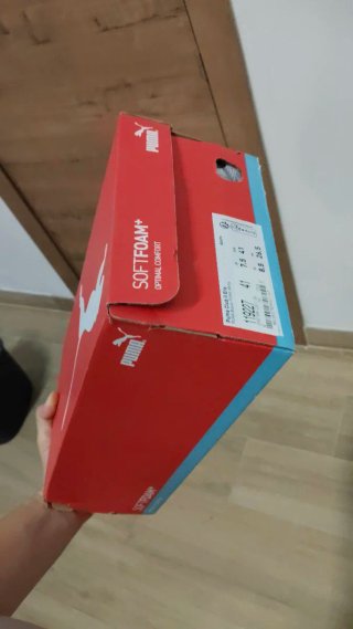 Zapatillas Puma Talla 41 Negras y blancas.