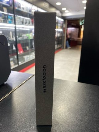 Samsung Galaxy S25 FE 128GB Negro