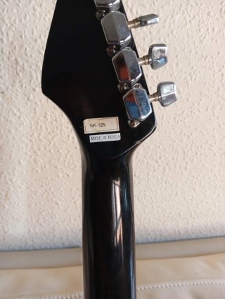Guitarra Rockster SK-525 de colección