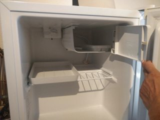 Nevera pequeña blanca