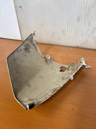 Plástico trasero izquierdo Honda Yupi 80