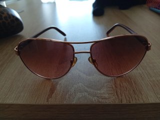 Gafas de sol Guess rosas y doradas