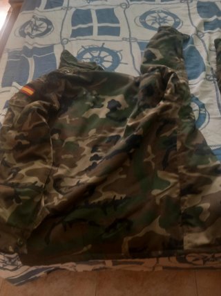 Uniforme camuflaje bosque frío