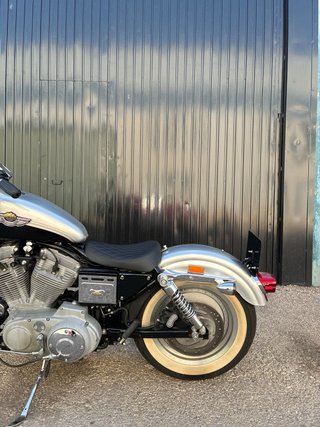 Harley Davidson 883 Centenario