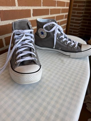 Converse grises altas