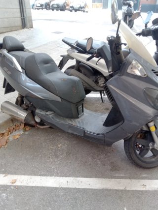 Daelim 125 Scooter Maxi Negra/Gris