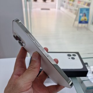 iPhone 13 Pro Max 128GB Plata Usado Con Caja.