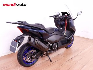 YAMAHA T-MAX 560