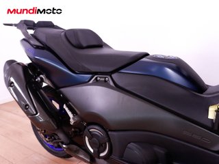 YAMAHA T-MAX 560