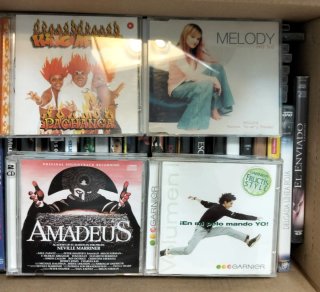 Lote de CDs y DVDs: The Beatles, Los del Río y más