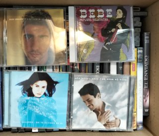 Lote de CDs y DVDs: The Beatles, Los del Río y más