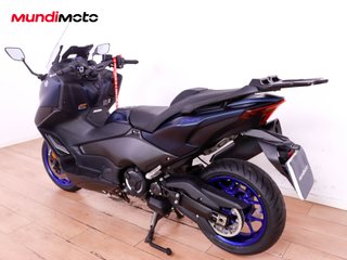 YAMAHA T-MAX 560