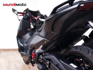 YAMAHA T-MAX 560