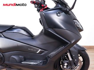 YAMAHA T-MAX 560