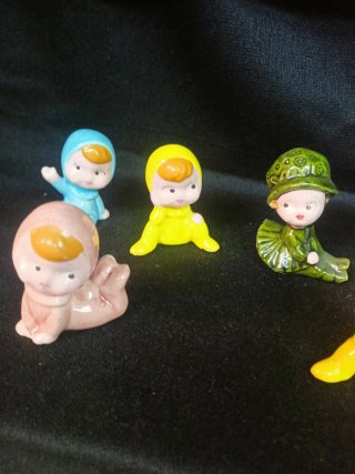 Figuras de colección bebés cerámica