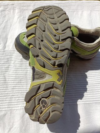 Bambas montaña Decathlon verdes