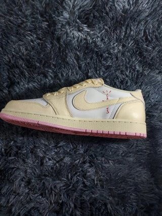 Jordan 1 Travis Scott Beige/Rosa