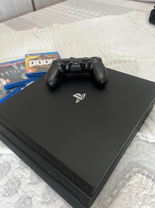 PS4 Pro 1TB Negra + Mando y Juegos