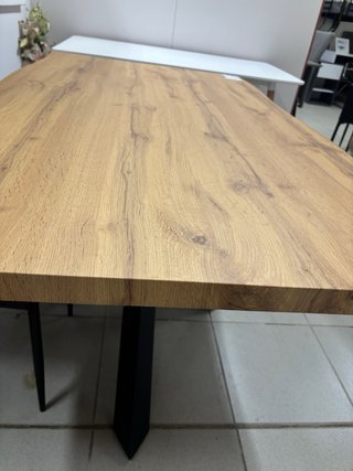 Mesa comedor madera y patas hierro negro