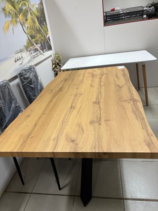 Mesa comedor madera y patas hierro negro