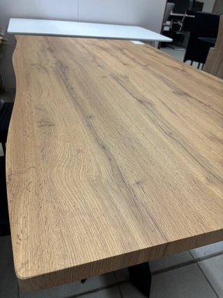 Mesa comedor madera y patas hierro negro