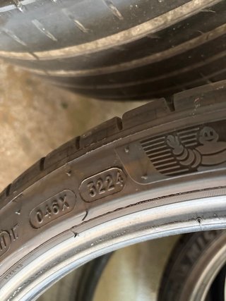 Neumáticos Michelin Pilot Sport 4S 235/35/19
